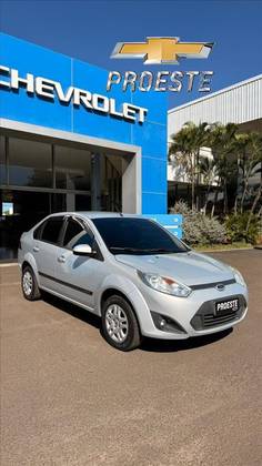 FORD FIESTA 1.6 ROCAM SEDAN 8V FLEX 4P MANUAL